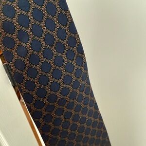 Elegant Blue Patterned Men's Tie